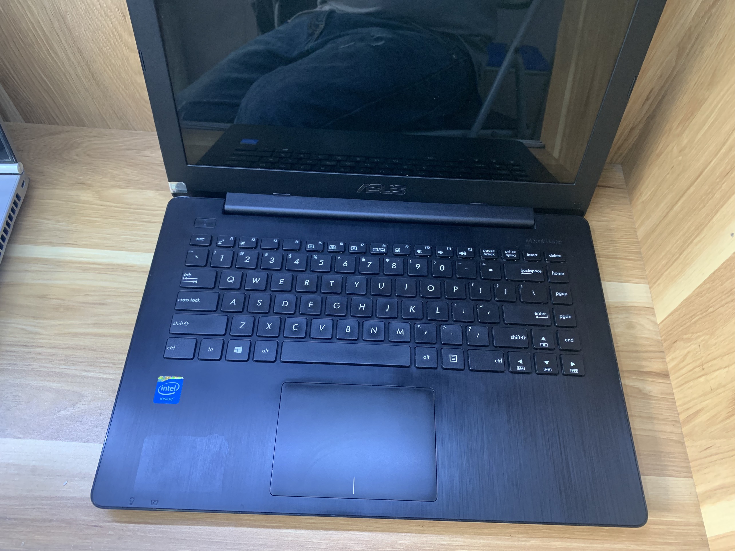 Asus x453ma chíp  N3540 ram 4g ổ ssd 120g